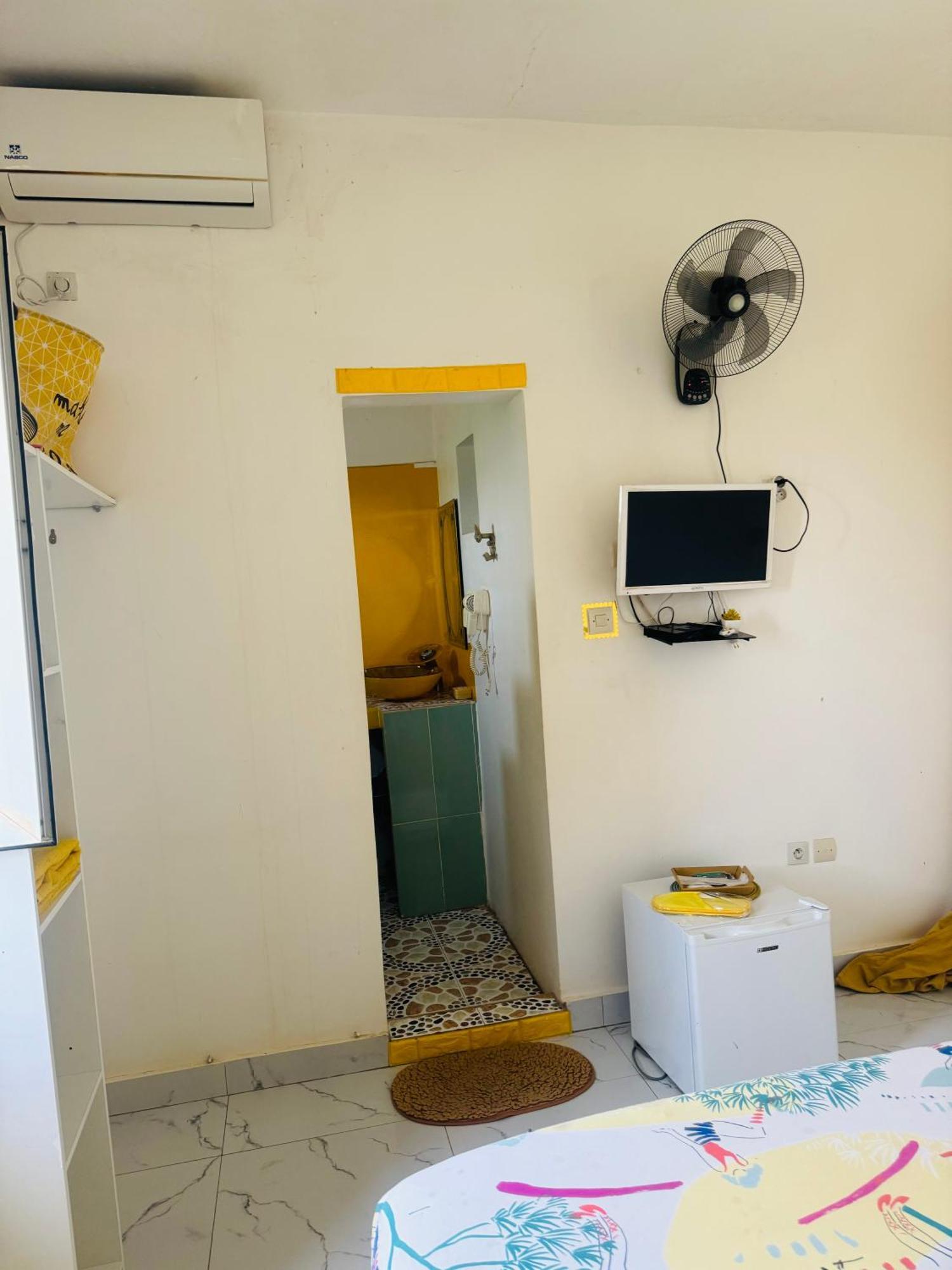 Grace House Jacuzzi Bed & Breakfast Saly Portudal Exterior photo